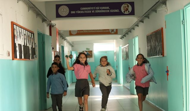 Yeni eğitim öğretim yılının ilk ders zili çaldı