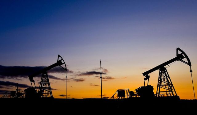 ABD-İran müzakerelerine ilişkin belirsizlik Brent petrolü 100 doların üzerine taşıdı