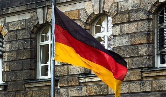 Almanya'da eski Federal İstihbarat Servisi Başkanı Hanning casusluk suçlamasıyla gözaltında