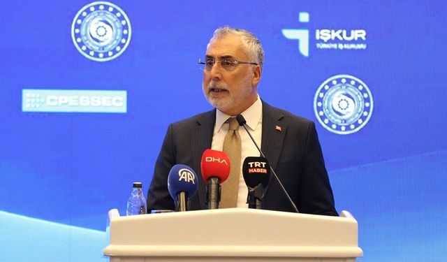 Bakan Işıkhan: İŞKUR'un hizmetlerini dijital dönüşüm, beceri geliştirme ve kapsayıcı istihdam ekseninde güçlendiriyoruz