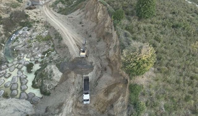 Düzce'de sanayi atıklarını dereye boşaltan 8 şüpheli hakkında adli işlem