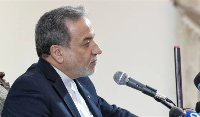 Erakçi, askeri üs olayıyla ilgili İran'ı suçlayan İngiltere'nin şüphelileri serbest bırakmasını sorguladı