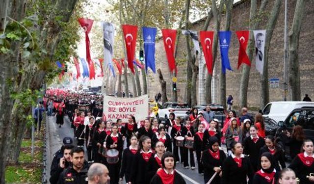 Beşiktaş, Cumhuriyet Bayramı’nı “Cumhuriyet” yürüyüşüyle kutladı