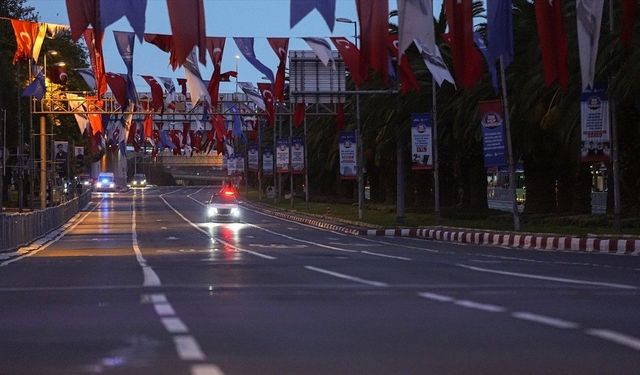 İstanbul'da Cumhuriyet Bayramı tören provası nedeniyle bazı cadde ve yollar trafiğe kapatıldı