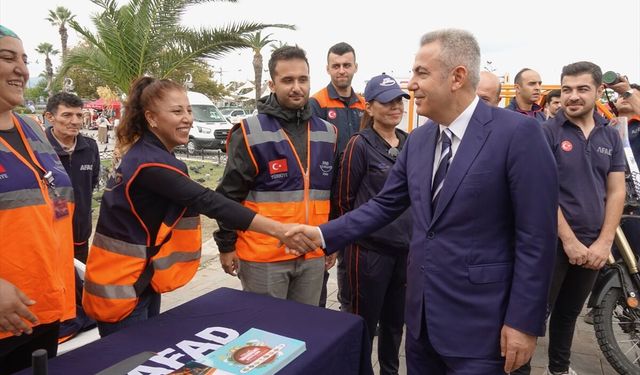 İzmir'de afetlere karşı farkındalık etkinliği düzenlendi