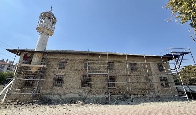 Konya'nın tarihi camileri restore ediliyor