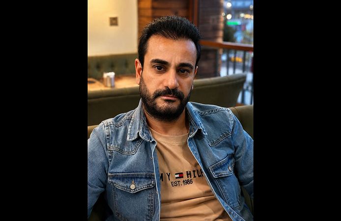 Batmanlı Oyuncu Ahmet Özdaş, "Sumud" Dizisinde Süleyman Karakteriyle Beğeni Topladı