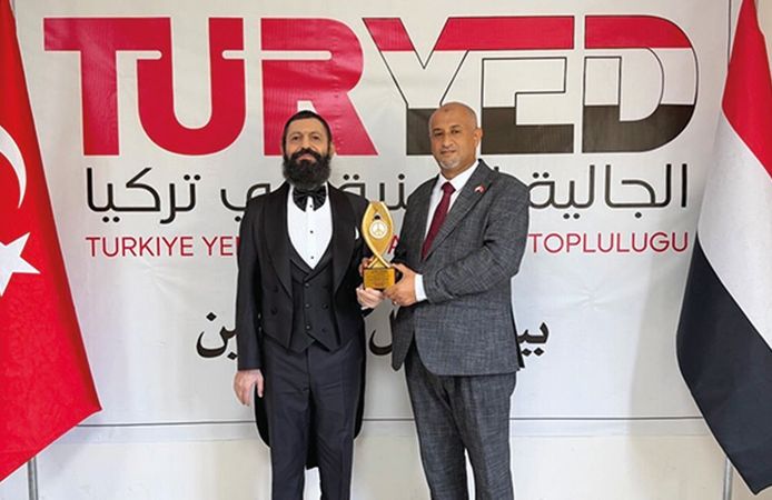 Akif Manaf’a “Yemen-Türkiye Dostluk ve Barış Ödülü” Verildi