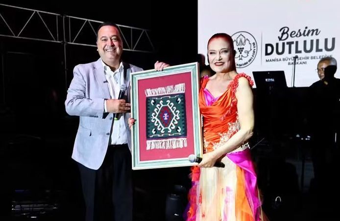 MANİSA’DA BALKAN RÜZGARI VE CANDAN ERÇETİN COŞKUSU!