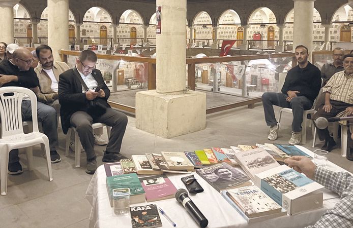 Manisa'nın edebi hafızası tarihi Kurşunlu Han'da canlandı