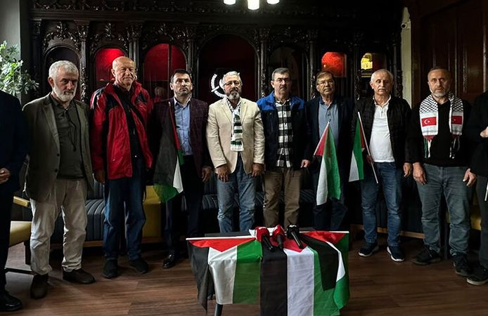 TRABZON DA ŞEHİT GAZETECİLER İÇİN BASIN AÇIKLAMASI