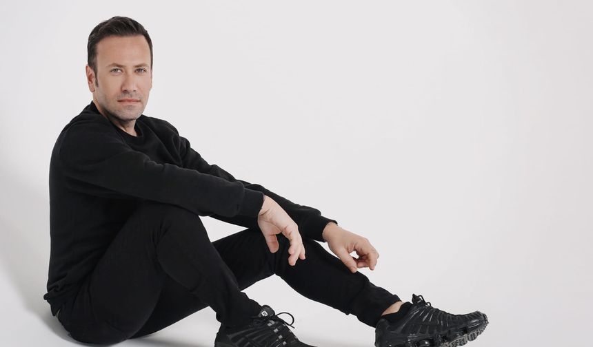 Özgür Aras: Konserini duymadığım, şarkısını bilmediğim kişiler star gibi davranıyor