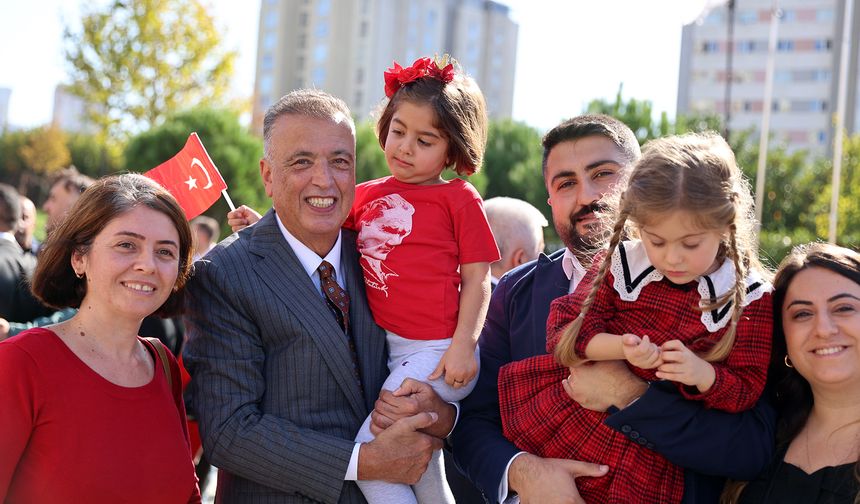Cumhuriyetin 100. Yıl Kutlamaları resmi törenlerle başladı