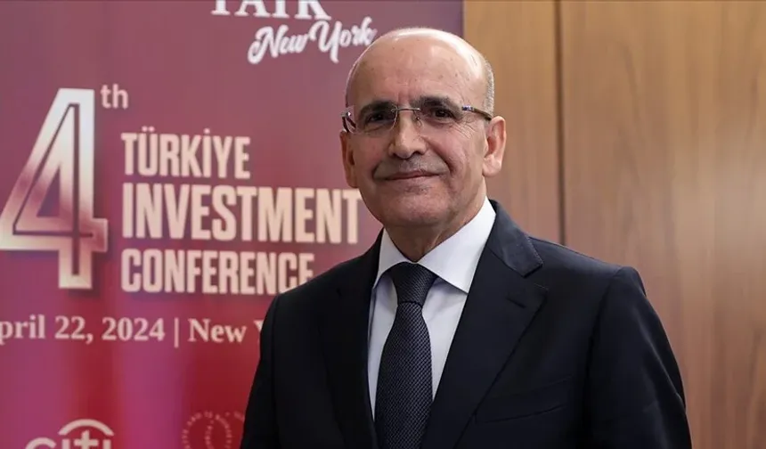 Bakan Şimşek, yatırımcıların Türkiye'ye büyük ilgi gösterdiğini belirtti