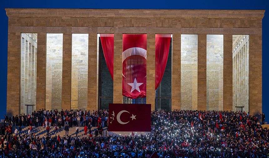 Siyasi parti liderlerinden 19 Mayıs Atatürk'ü Anma, Gençlik ve Spor Bayramı mesajları