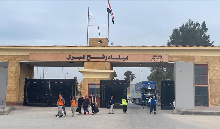 İsrail’in, işgal ettiği Refah Sınır Kapısı’nın açılması için Mısır’a teklif sunduğu iddia edildi