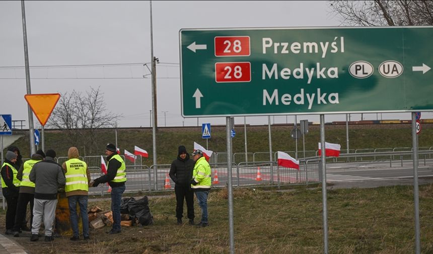 Polonya, Rusya ve Belarus ile sınır güvenliğini artırmak için 2,5 milyar dolar yatırım yapacak