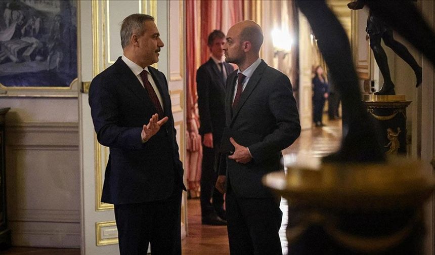 Dışişleri Bakanı Fidan Fransız mevkidaşı Barrot ile Paris'te görüştü