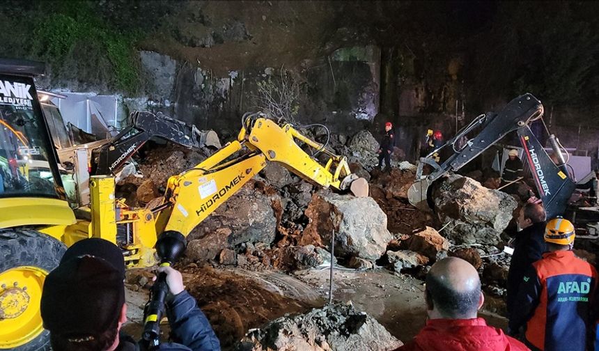 Samsun'da oto yıkamacıdaki heyelanda baba ve 2 kızı hayatını kaybetti