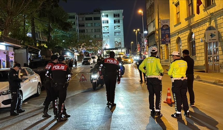 "Huzur İstanbul" uygulamasında 949 kişi yakalandı