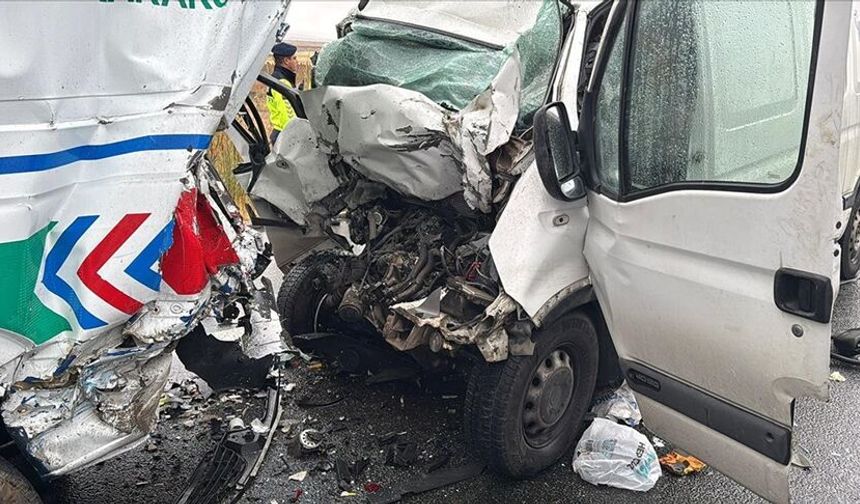 Aksaray'da trafik kazasında 2 asker şehit oldu, 1 kişi öldü