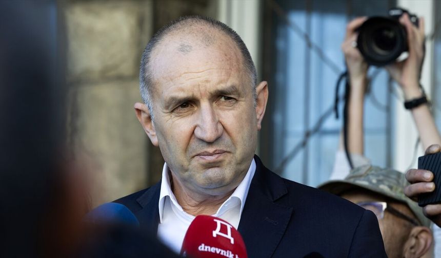 Bulgaristan Başbakanı Radev, hükümetin Ukrayna'ya silah desteğini durdurma kararı aldığını duyurdu