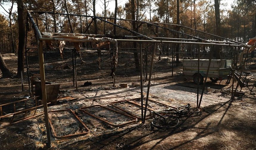 Fransa'nın Gironde vilayetinde devam eden yangın nedeniyle 4 bin kişi daha tahliye edildi