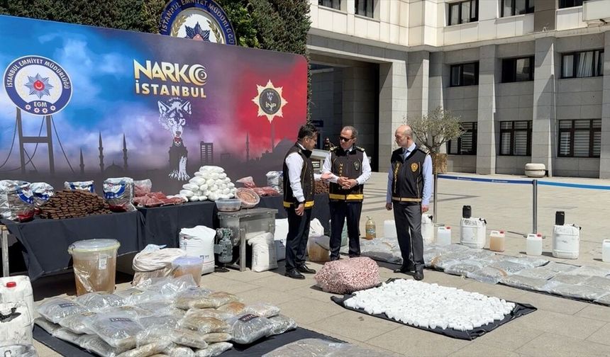 İstanbul merkezli operasyonlarda 1 ton 163 kilogram uyuşturucu ele geçirildi