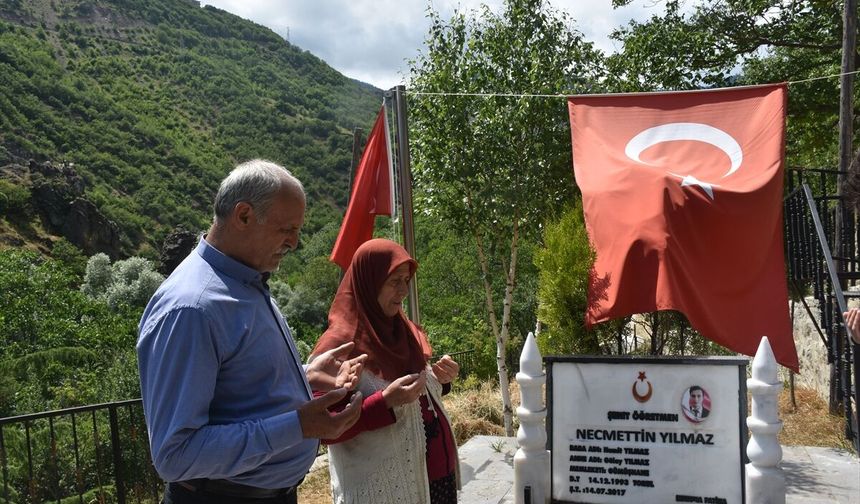 Şehit öğretmen Necmettin Yılmaz'ın ailesinin acısı ilk günkü gibi taze