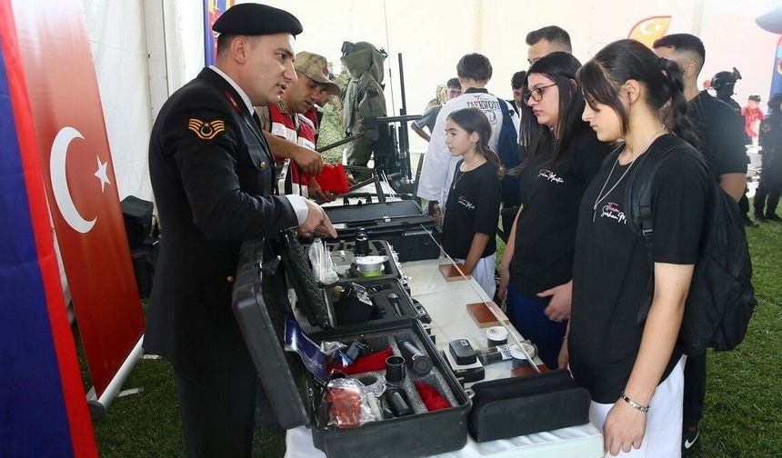 Jandarmanın suçların aydınlatılmasında kullandığı teknolojiler Malazgirt'te tanıtıldı