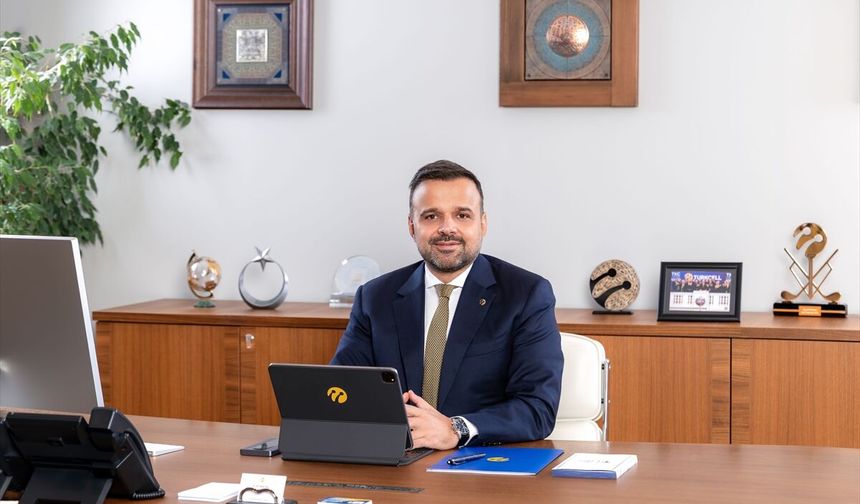 Turkcell'in yılın ikinci çeyreğinde net karı 5,2 milyar lira oldu