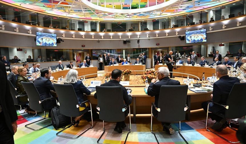 AB liderleri zirvenin ikinci gününde Ukrayna, güvenlik ve göç konularını görüşüyor
