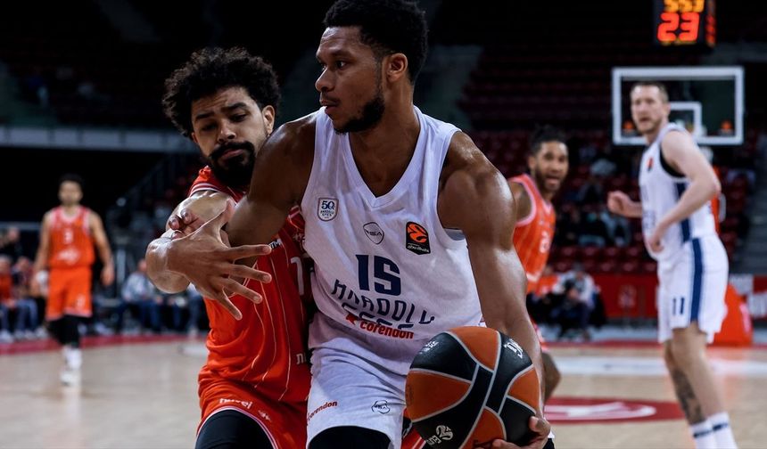 Anadolu Efes, Basketbol Avrupa Ligi'nde yarın Hapoel ile Bulgaristan'da karşılaşacak