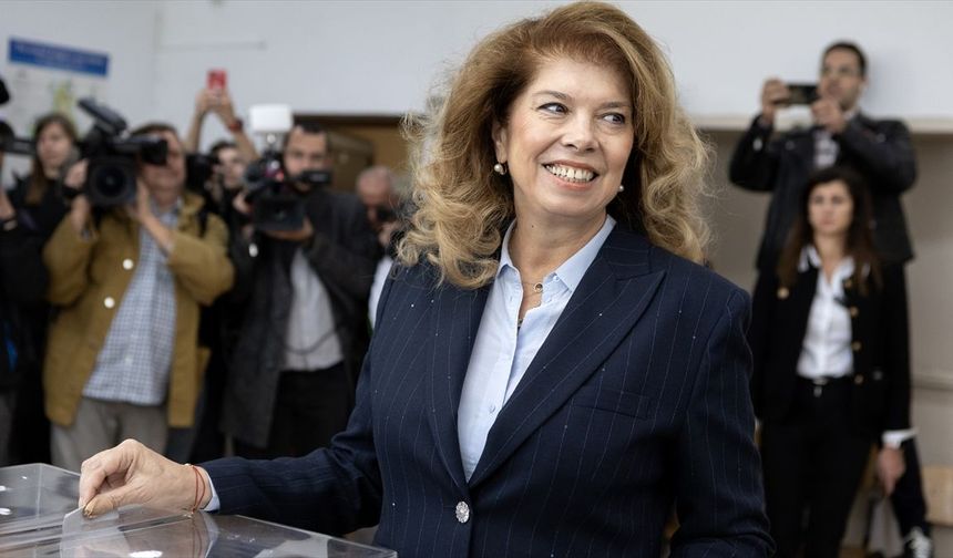 Bulgaristan'da sandık çıkış anketlerine göre mevcut cumhurbaşkanı seçimi önde götürüyor