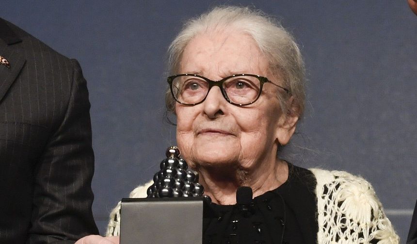 Felsefeci Prof. Dr. İoanna Kuçuradi yaşamını yitirdi