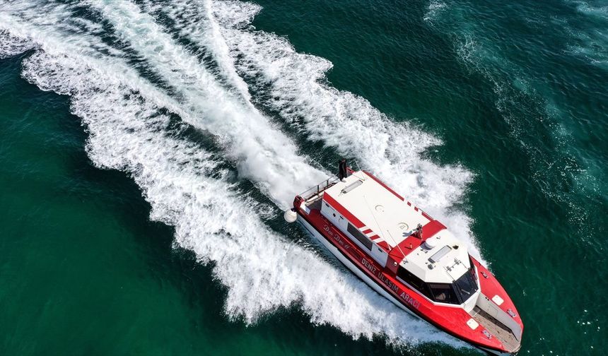 Hava ve deniz ambulanslarıyla 121 bin 832 vatandaşa sağlık hizmeti sunuldu