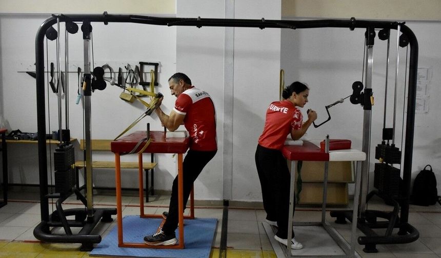 Milli sporcular, Dünya Bilek Güreşi Şampiyonası için güç depoluyor
