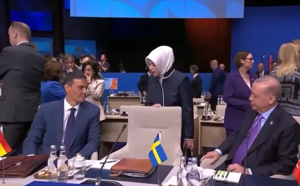 Cumhurbaşkanı Erdoğan, İspanya Başbakanı Sanchez ile sohbet etti