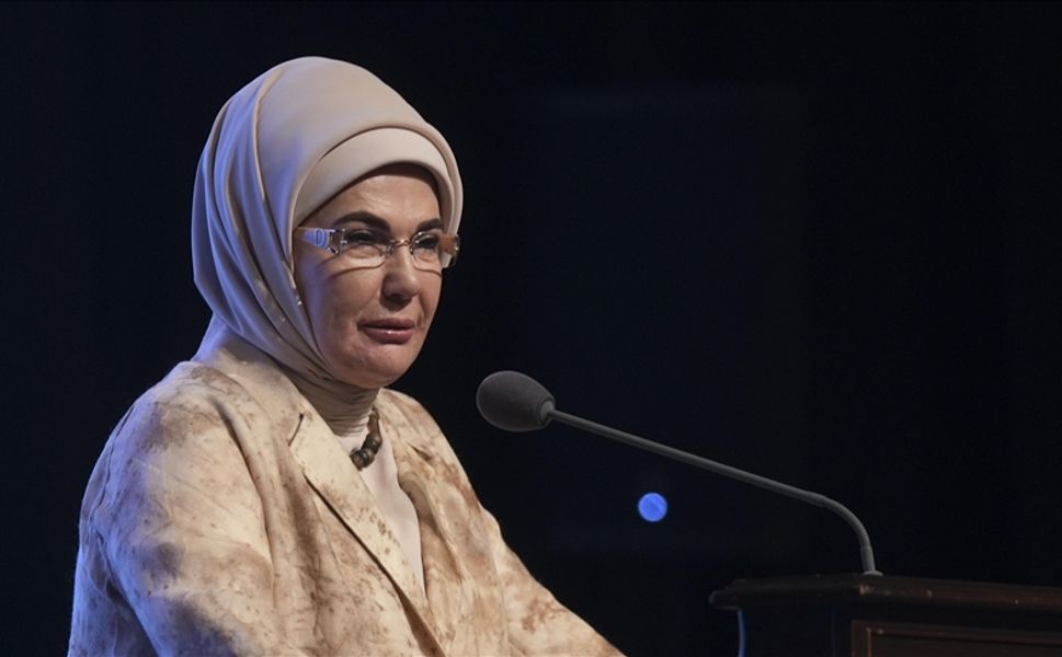 Emine Erdoğan, Vatikan'da "Dünya 5'ten büyüktür" mesajı verdi