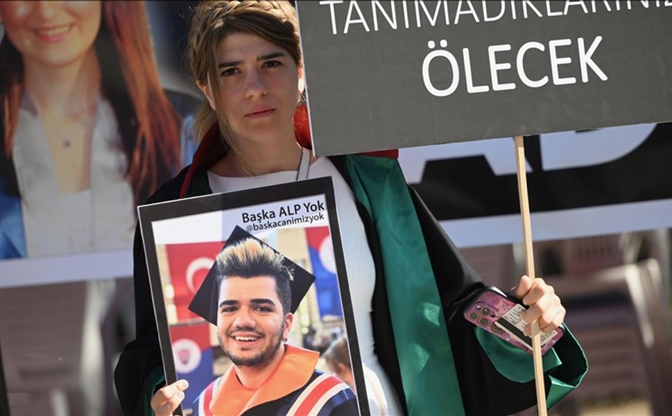 Kartalkaya'daki otel yangınında kaybettiği kardeşi ve arkadaşı için hukuk mücadelesi veriyor