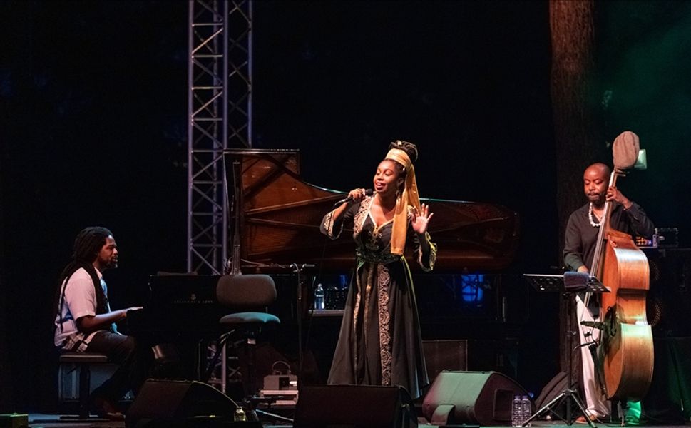 Jazzmeia Horn İstanbul'da müzikseverlerle buluştu