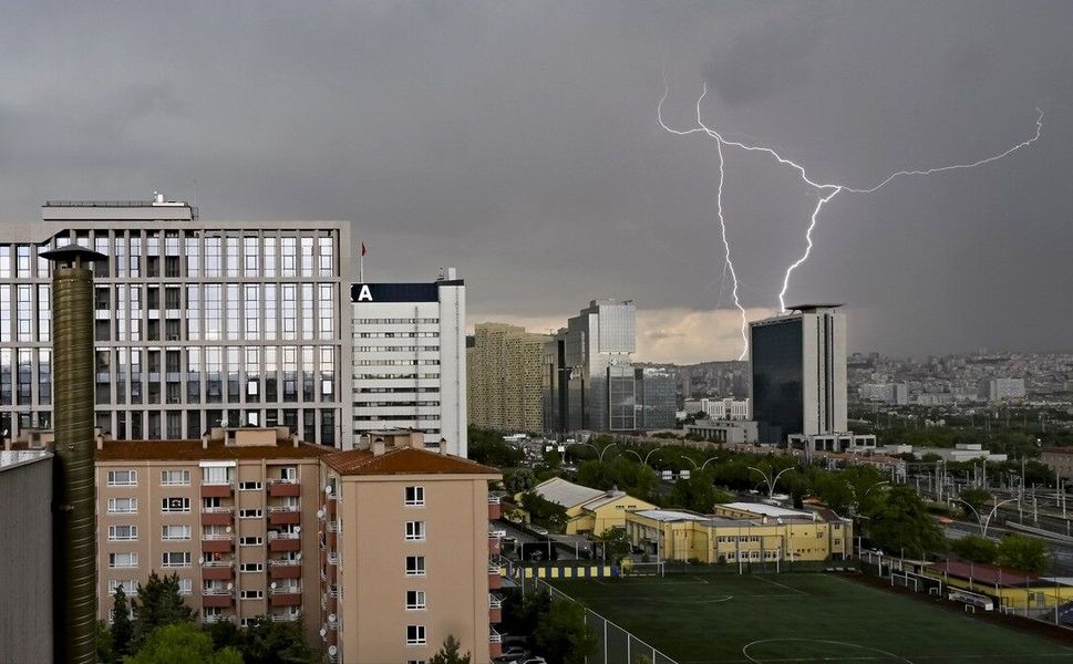 Ankara'da sağanak etkili oluyor