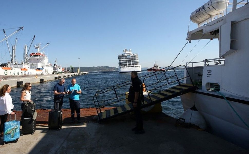 Çanakkale-Limni Adası feribot seferleri başladı