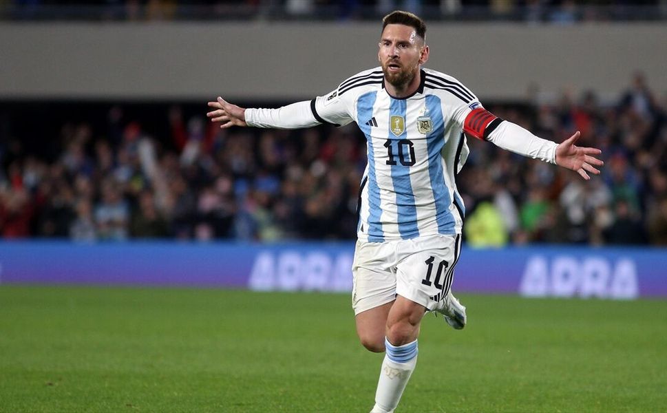 Dünya Kupası'nın iki 'Altın Top'a sahip tek oyuncusu Messi