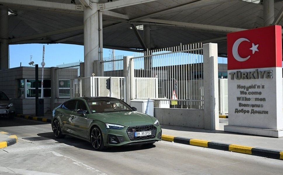 Emekli gurbetçiler yaz dönemini geçirecekleri yurda giriş yapmaya başladı