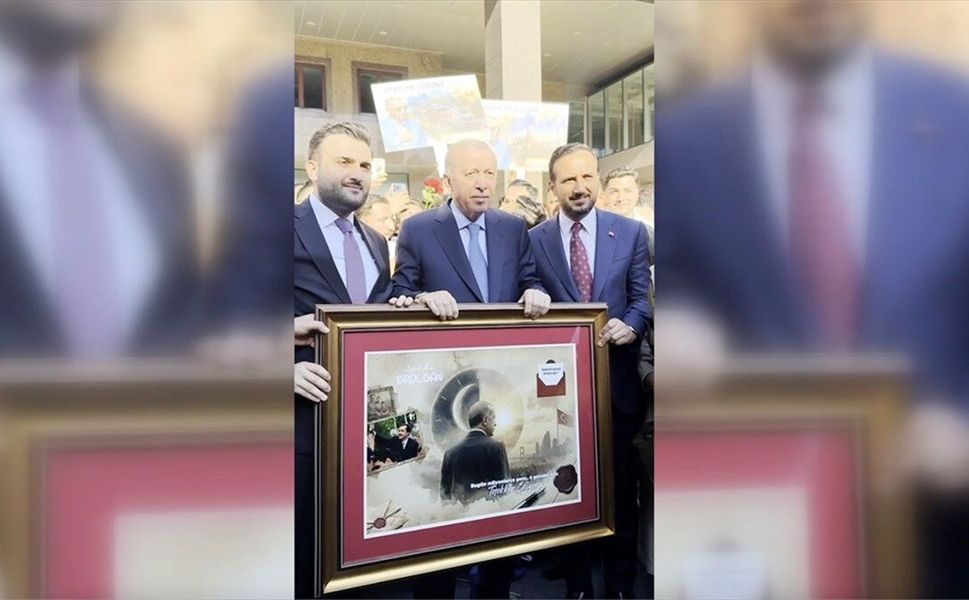 Gençlerden Cumhurbaşkanı Erdoğan'a Babalar Günü sürprizi