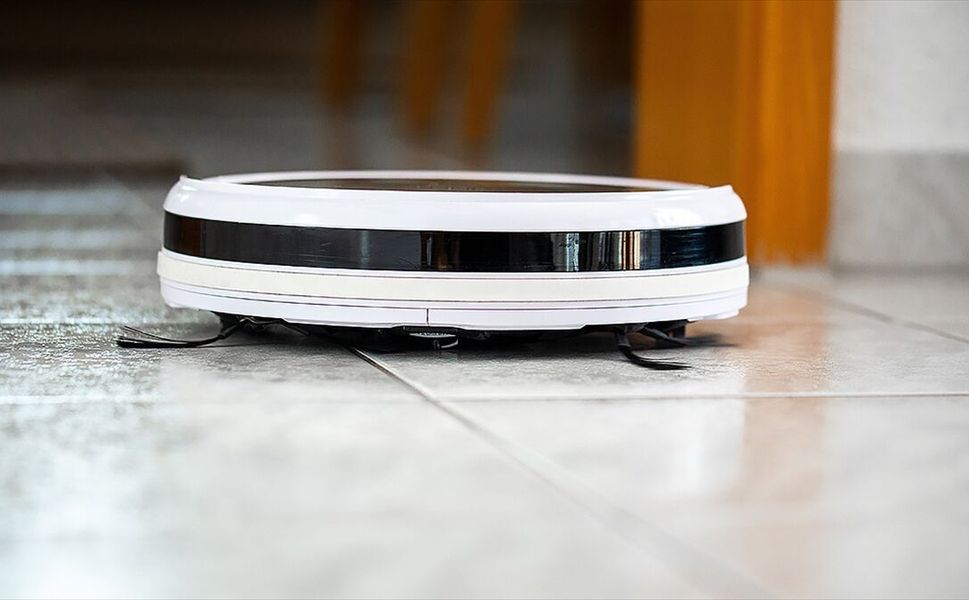 Hakaret ve tehdide 'robot süpürgeli' uzlaşma