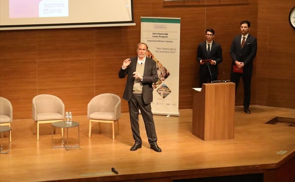 Özyeğin Üniversitesi gastronomi ve turizm sektörünün geleceğine yönelik konferans düzenledi