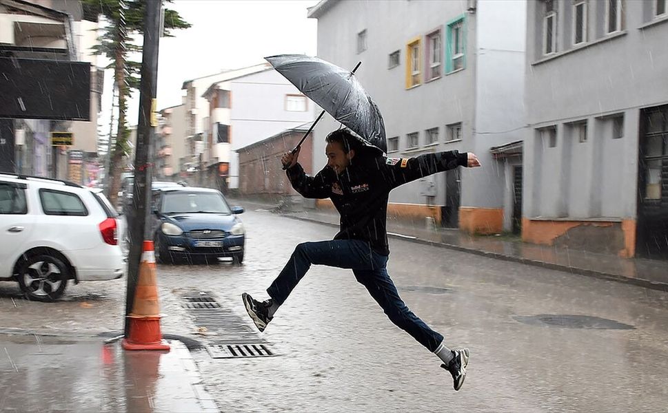 Türkiye'de geçen ay 214 şiddetli meteorolojik olay yaşandı