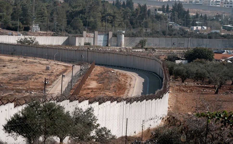 'Utanç Duvarı' yakınındaki silahlı saldırıda 1 İsrailli öldü, 5 kişi yaralandı